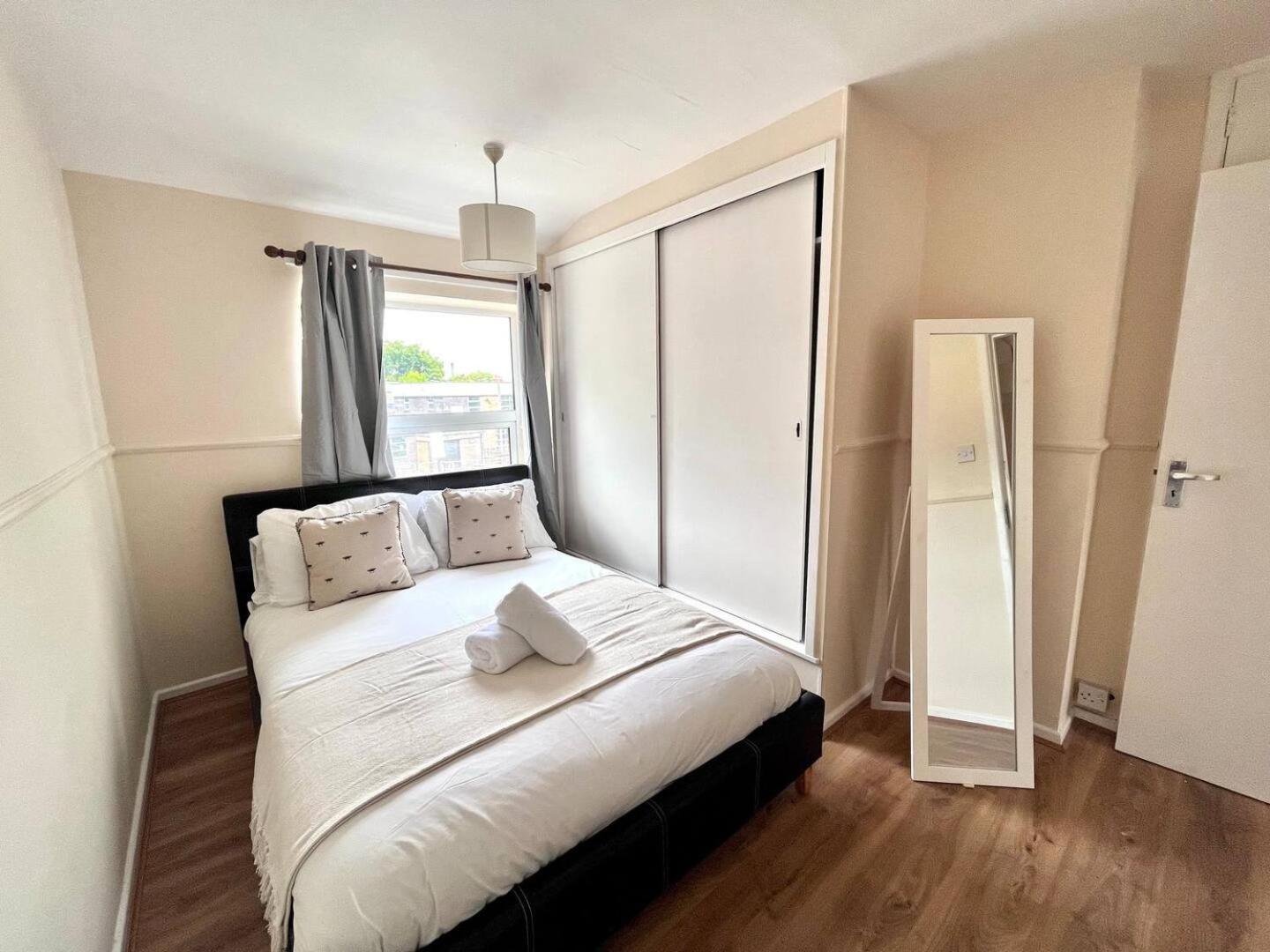 Central 4 Bedroom House With Driveway Newcastle Upon Tyne Esterno foto