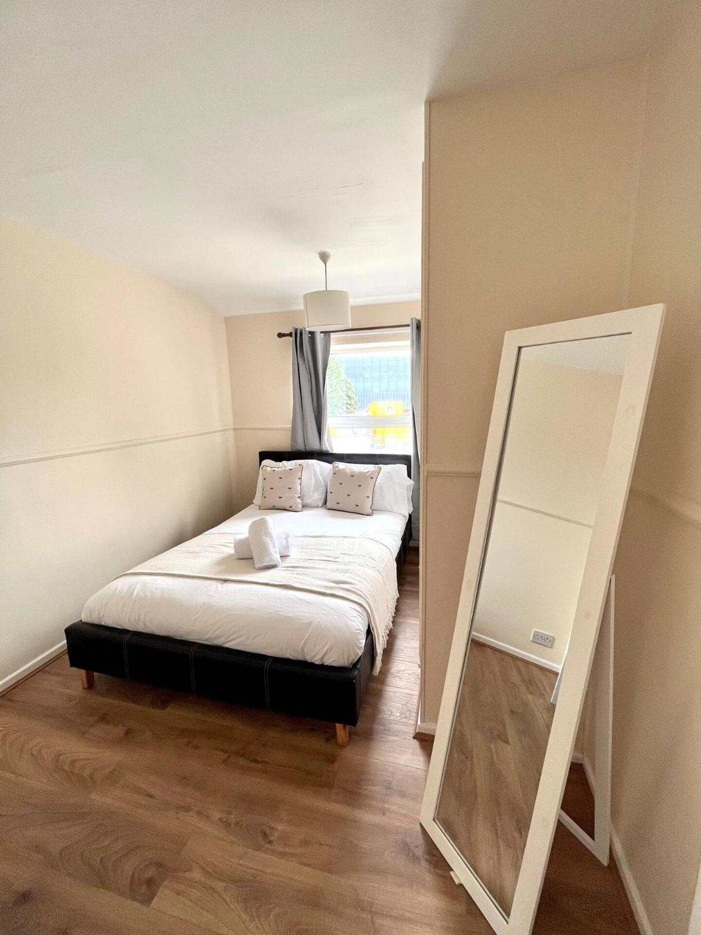 Central 4 Bedroom House With Driveway Newcastle Upon Tyne Esterno foto
