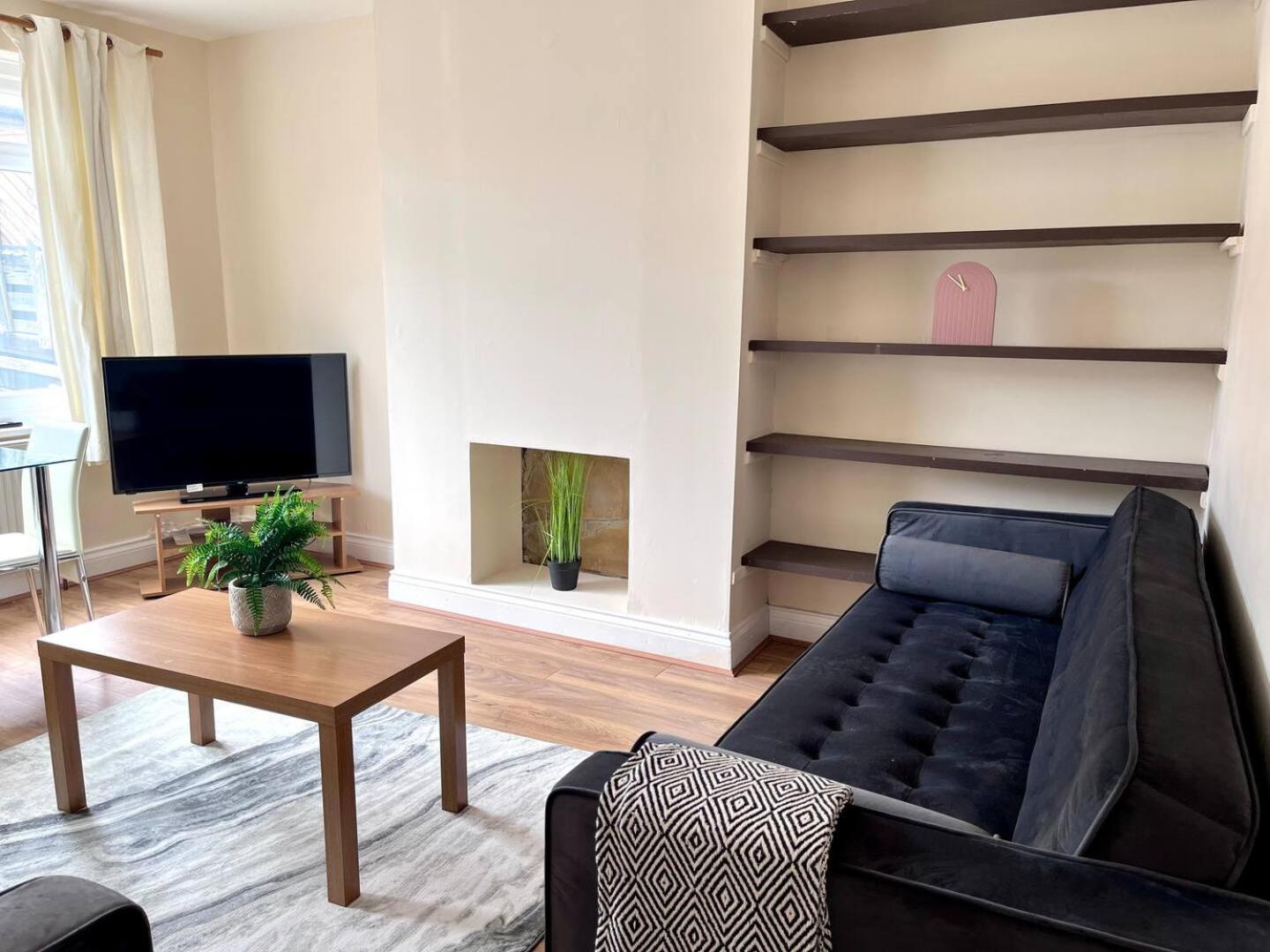Central 4 Bedroom House With Driveway Newcastle Upon Tyne Esterno foto